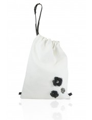 AILEY.1 キャンバス素材で、キャリーオール、クラッチとして使えるバッグ